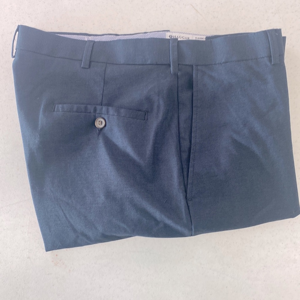 Haggar Classic Fit No Iron Twill 36x30 (measures 28) blue/black